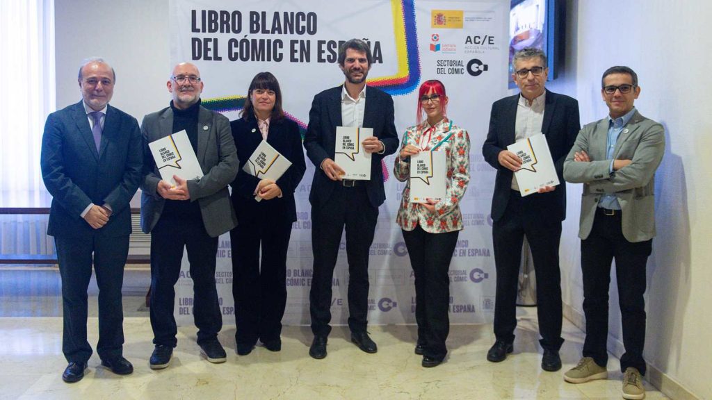 El Ministro de Cultura Ernest Urtasun anuncia ayudas a los creadores de cómic y su impulso en las bibliotecas públicas